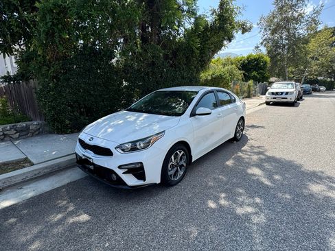 Used 2020 Kia Forte LXS FWD image 1
