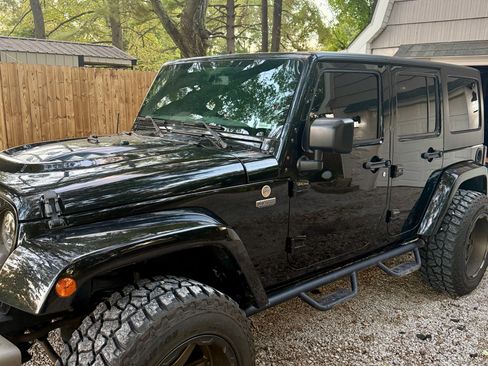 Used 2016 Jeep Wrangler Unlimited Sahara image 13