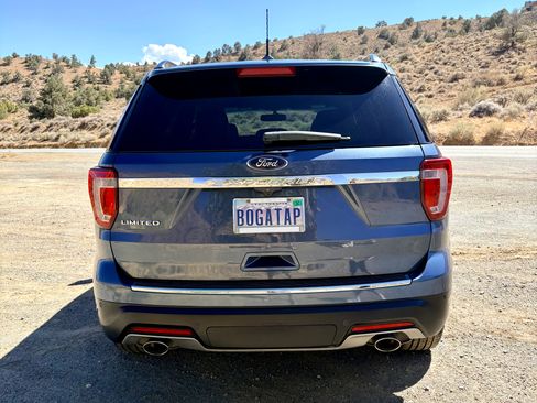 Used 2019 Ford Explorer Limited w/ Class III Trailer Tow Package FWD image 8