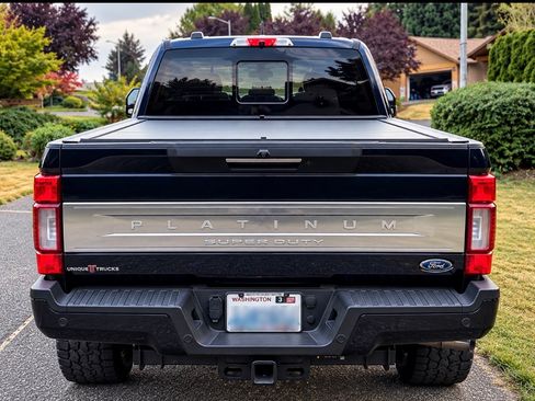 Used 2022 Ford F350 Platinum AWD/4WD image 2