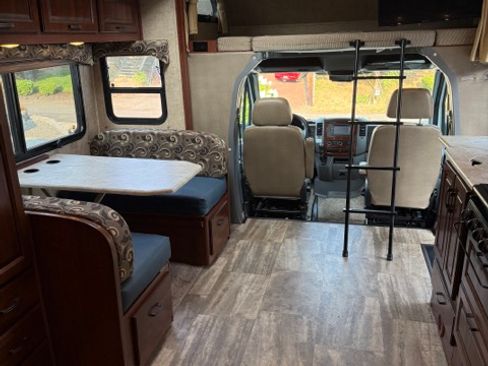 Used 2014 Mercedes-Benz Sprinter 3500 image 12