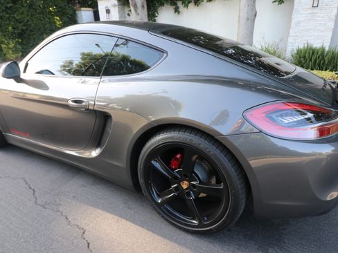 Used 2014 Porsche Cayman S RWD image 4