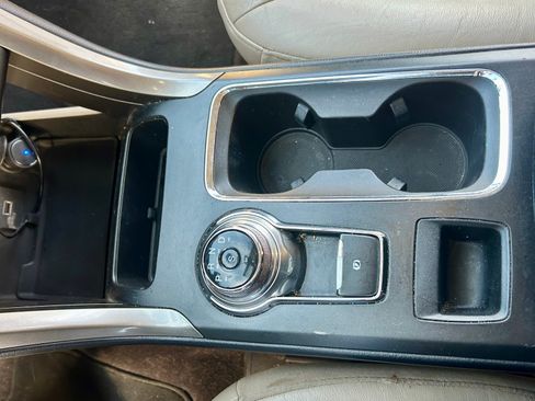 Used 2017 Ford Fusion SE image 13