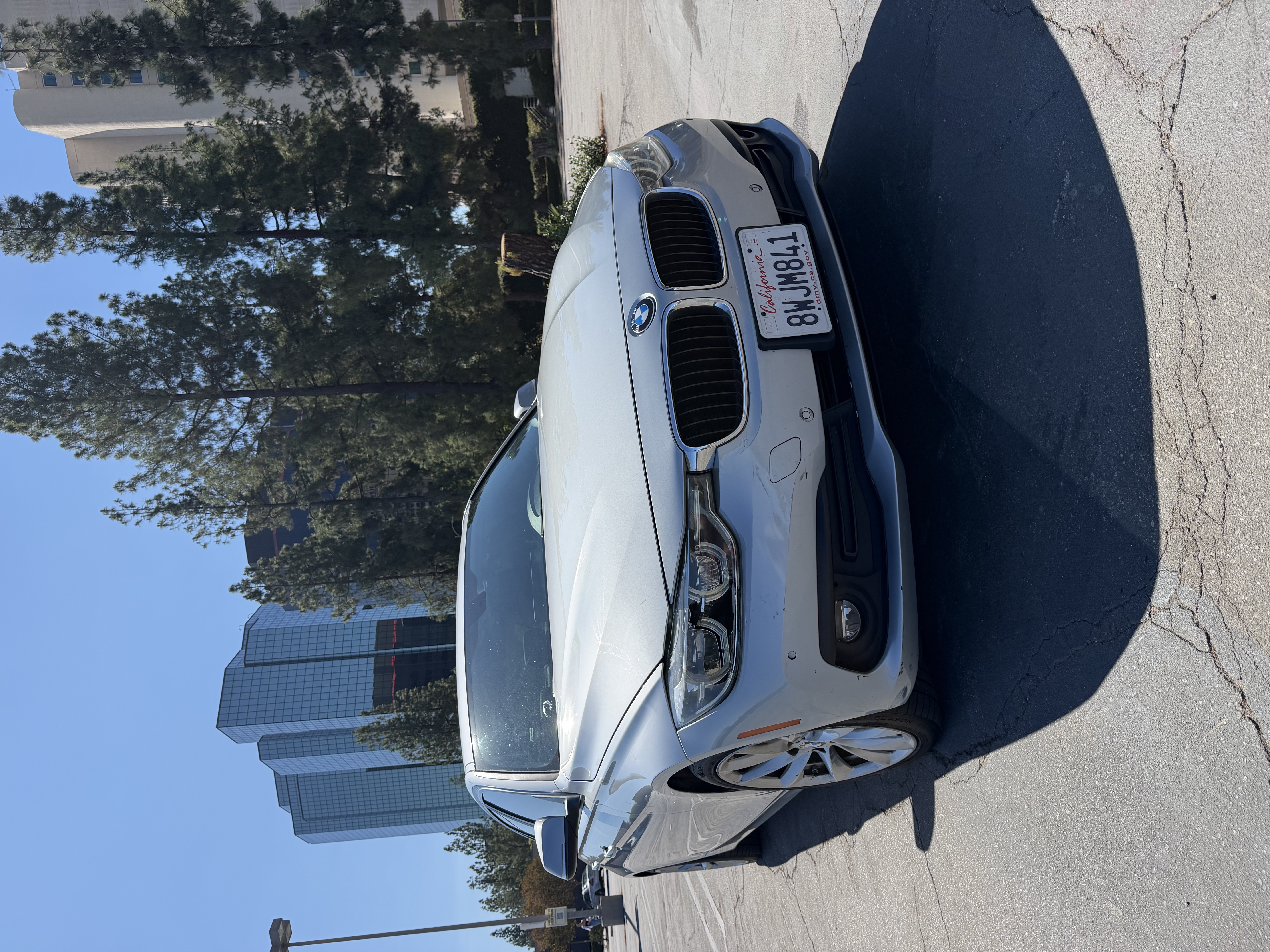 Used 2018 BMW 320i Sedan RWD image 9