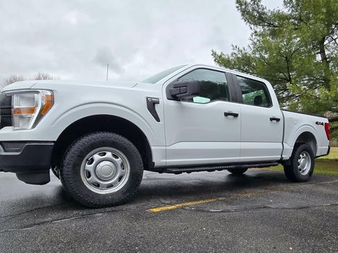 Used 2021 Ford F150 XL w/ Trailer Tow Package image 5