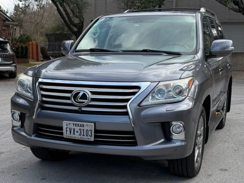 Used 2013 Lexus LX 570 4WD w/ Luxury Pkg image 1