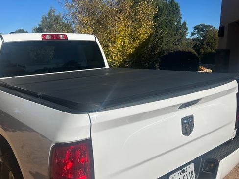 Used 2017 RAM 1500 Express image 8