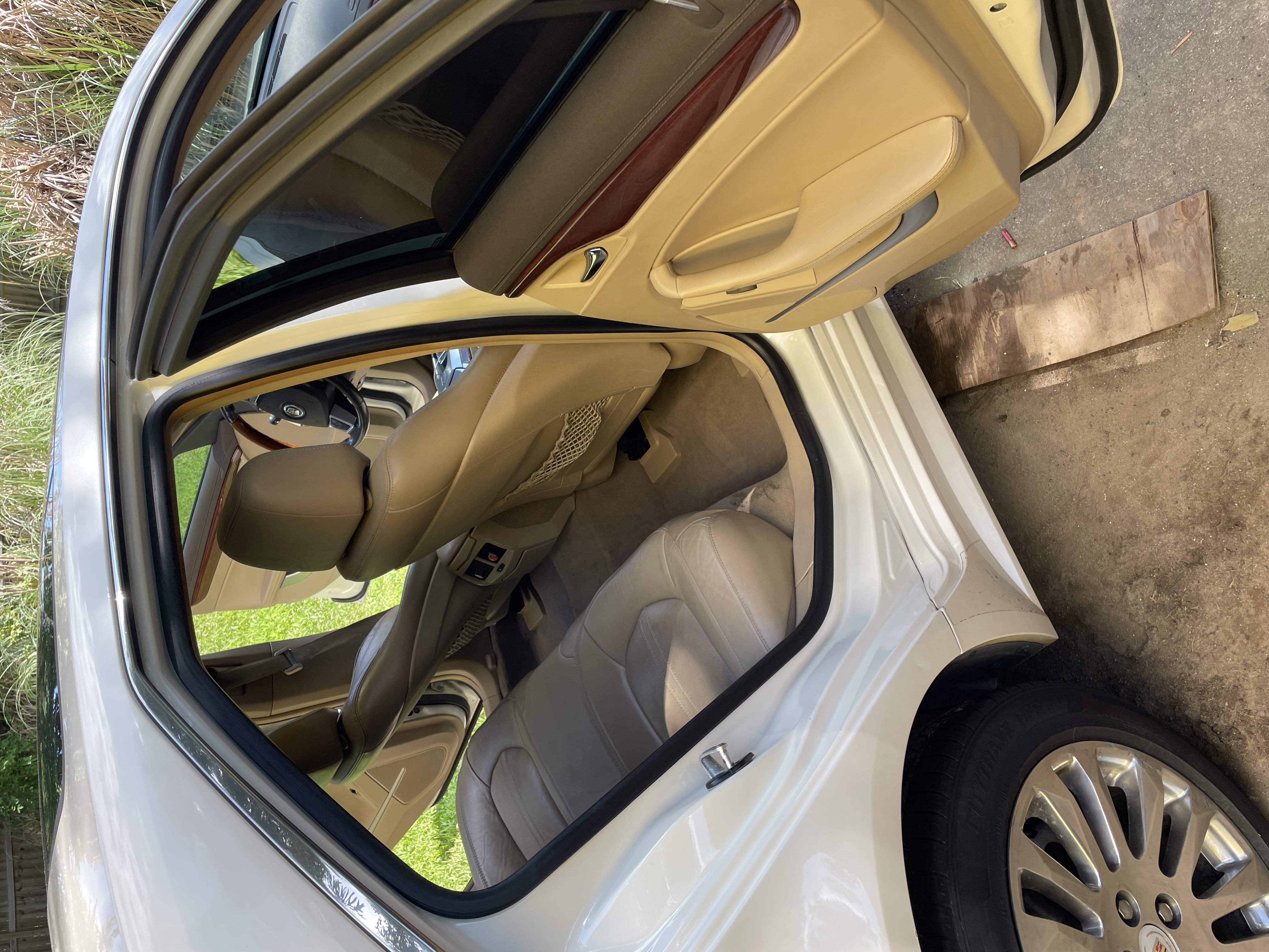 Used 2011 Cadillac CTS Premium RWD image 11