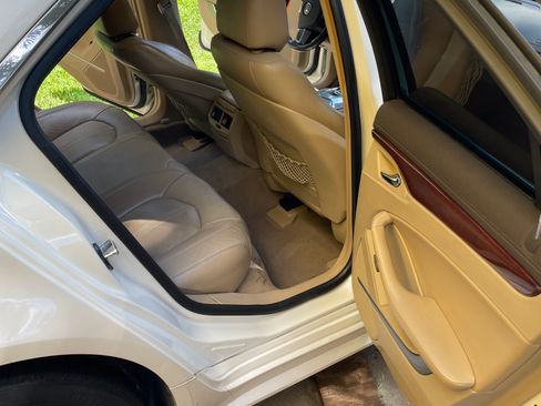 Used 2011 Cadillac CTS Premium image 11