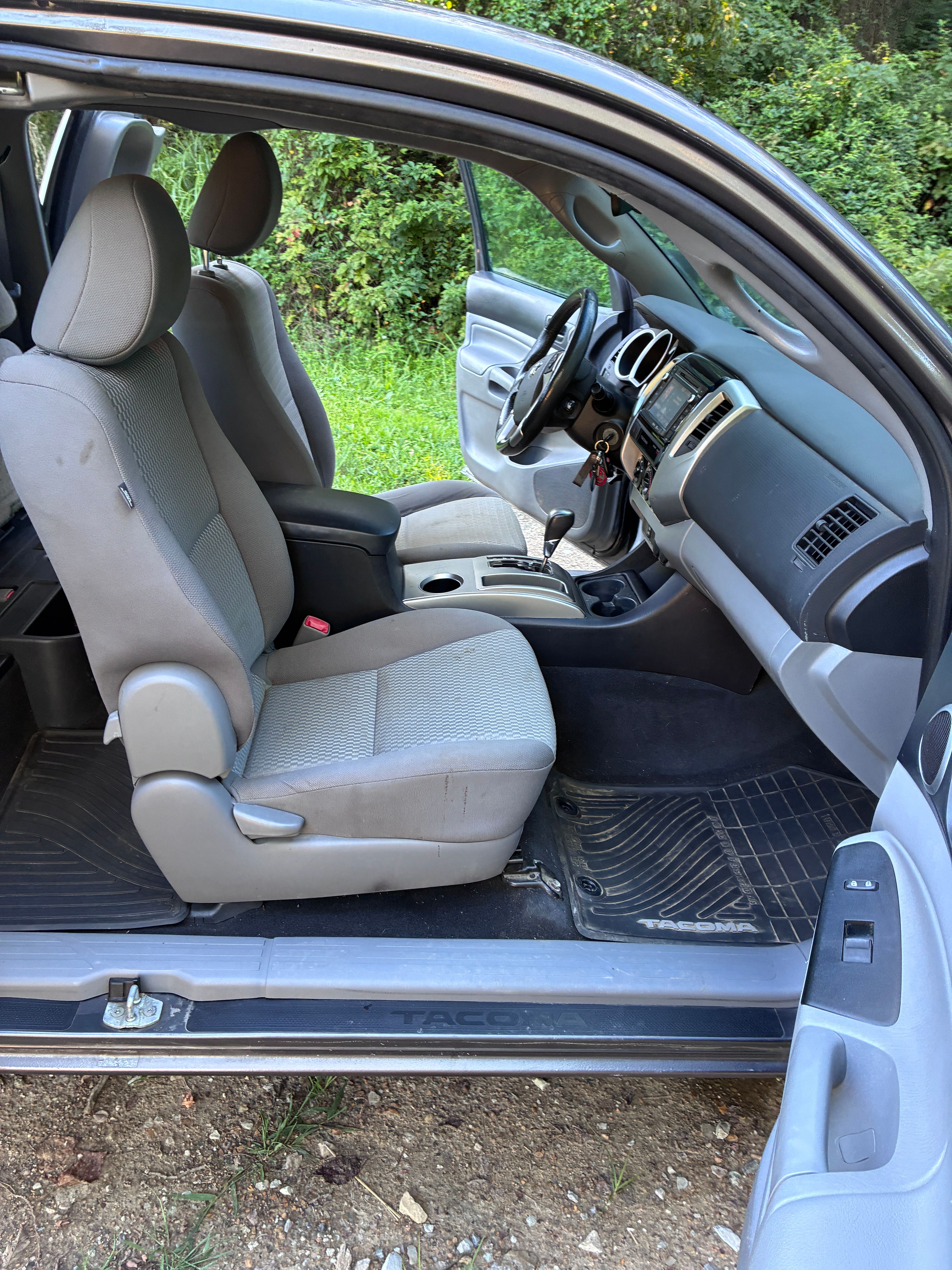 Used 2015 Toyota Tacoma 2WD Access Cab w/ SR5 Package image 11