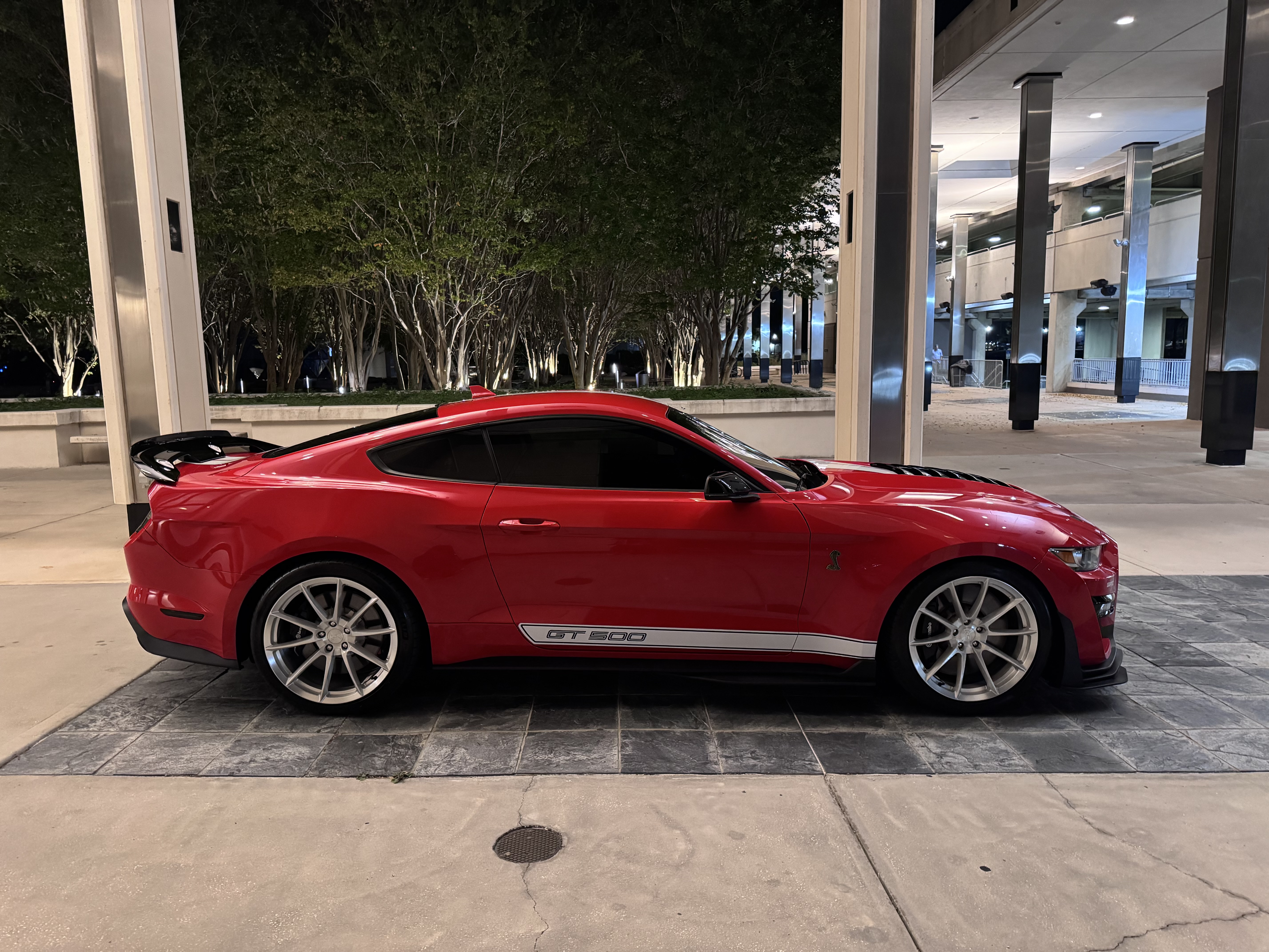 Used 2020 Ford Mustang Shelby GT500 w/ Technology Package RWD image 6