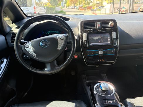 Used 2013 Nissan Leaf SL FWD image 12