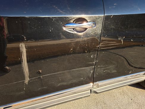 Used 2013 Nissan Pathfinder Platinum w/ Platinum Premium Pkg image 16