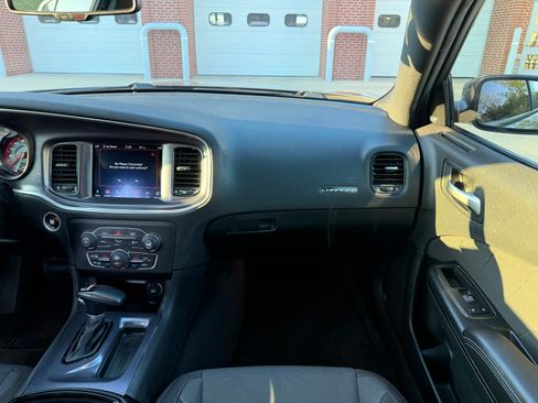 Used 2018 Dodge Charger R/T w/ Blacktop Package RWD image 20