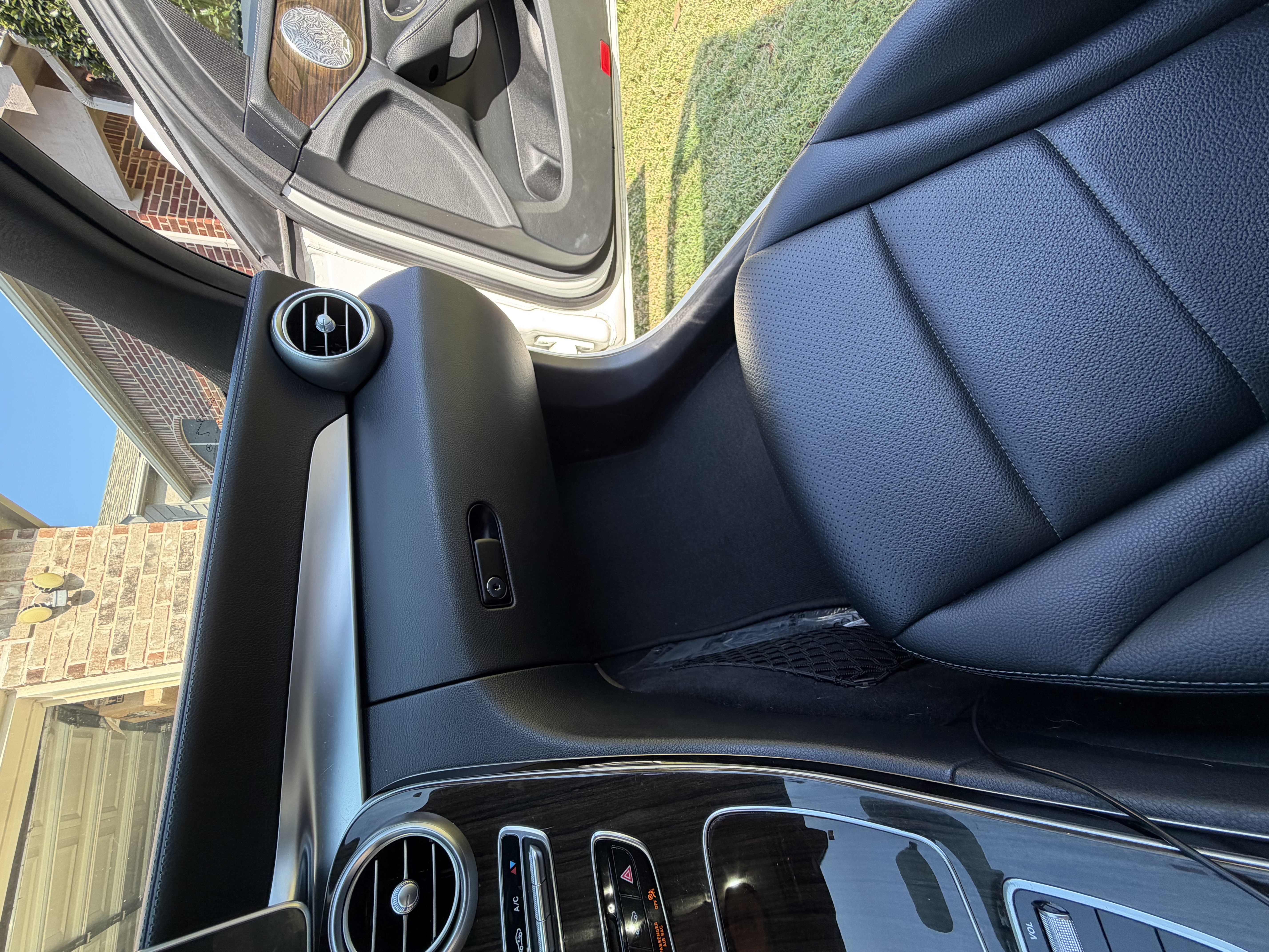 Used 2015 Mercedes-Benz C 400 4MATIC image 10