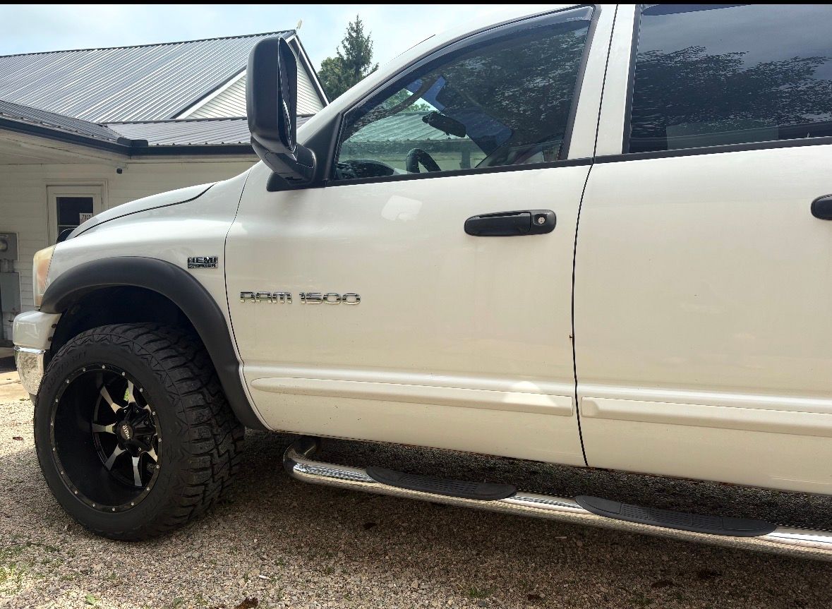 Used 2006 Dodge Ram 1500 Truck SLT AWD/4WD image 11