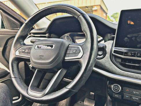 Used 2022 Jeep Compass Latitude w/ Sun and Sound Group image 13