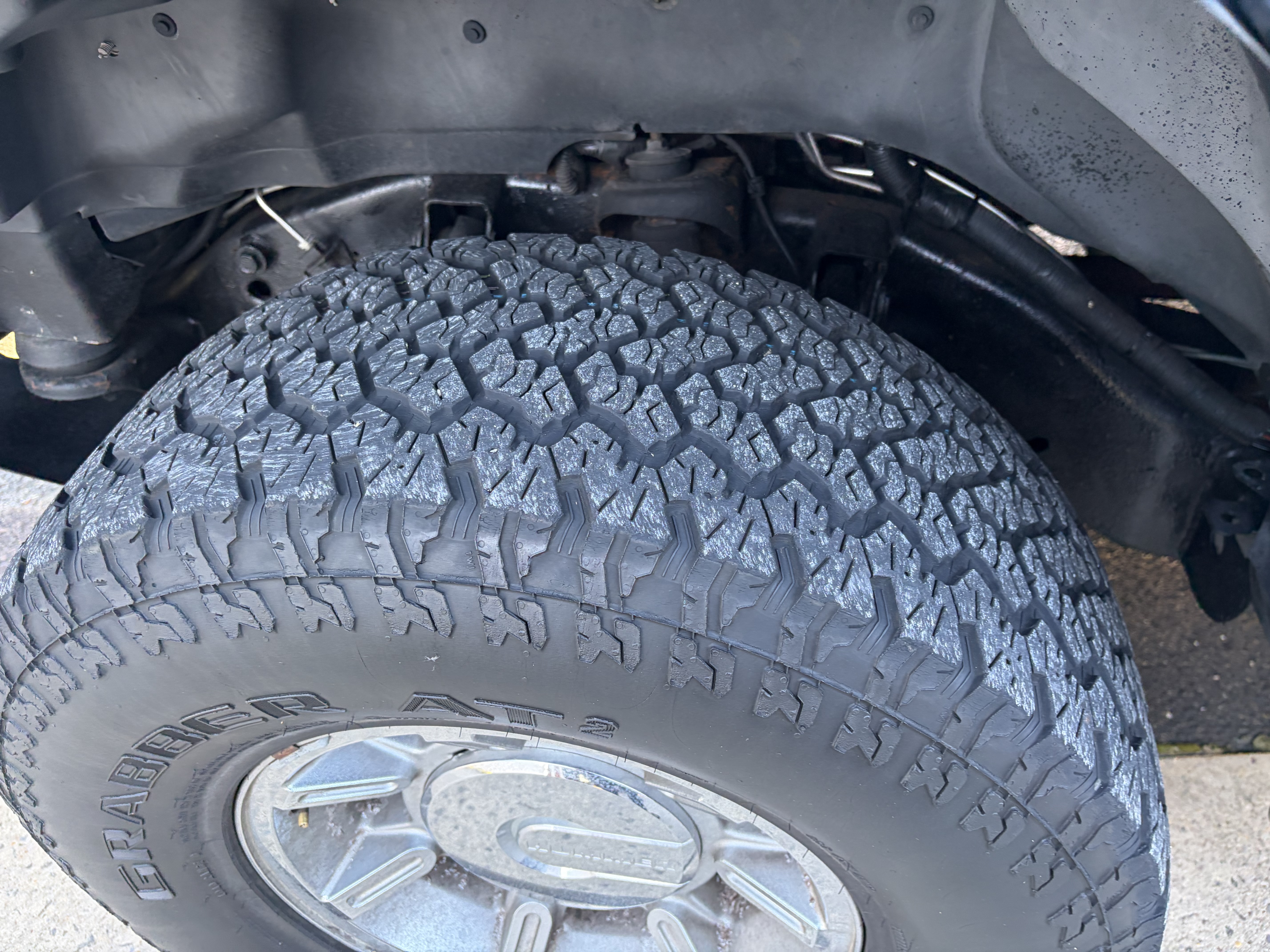 Used 2005 HUMMER H2 w/ Preferred Equipment Group AWD/4WD image 19