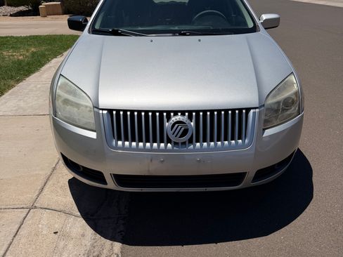 Used 2009 Mercury Milan Premier FWD image 2