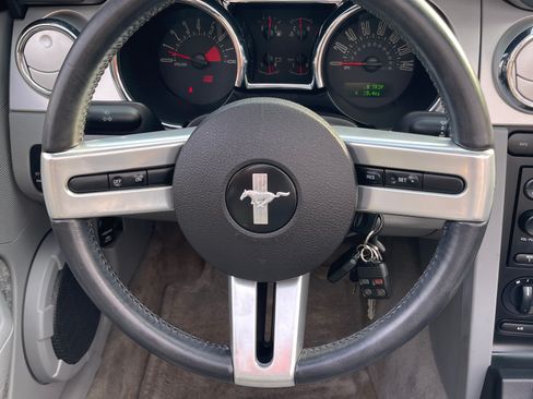 Used 2006 Ford Mustang GT Premium image 13