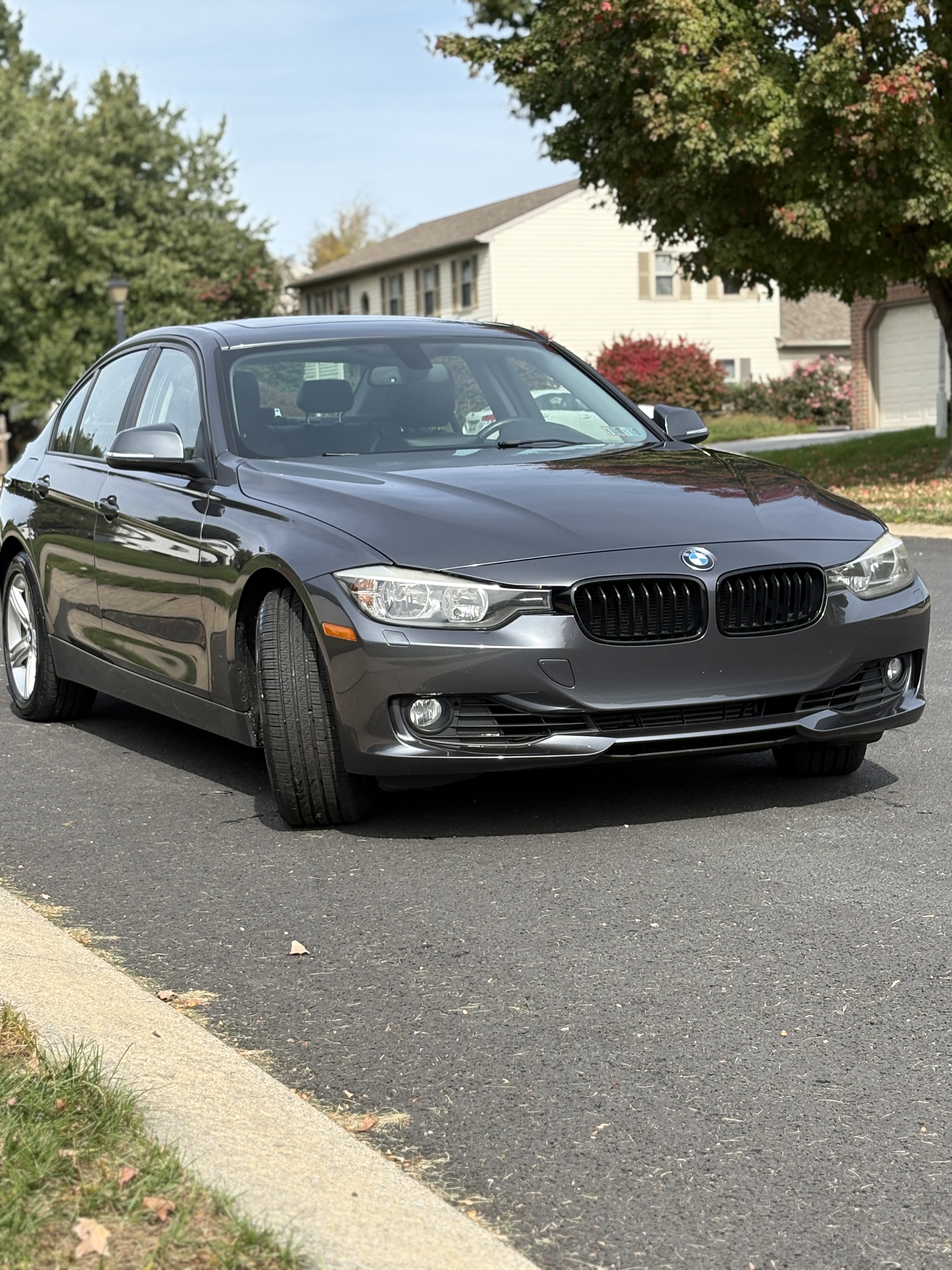 Used 2014 BMW 328i xDrive Sedan AWD/4WD image 2