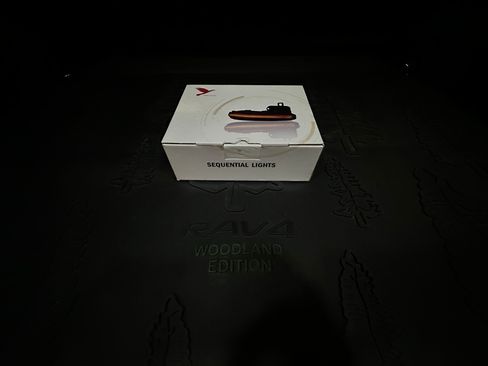 Used 2024 Toyota RAV4 AWD Hybrid image 27