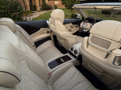 Used 2020 Mercedes-Benz S 560 Cabriolet image 9