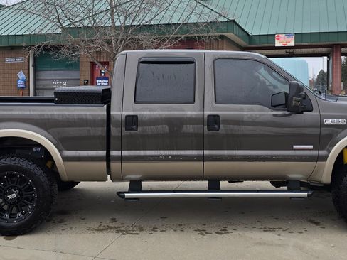 Used 2007 Ford F250 Lariat image 4