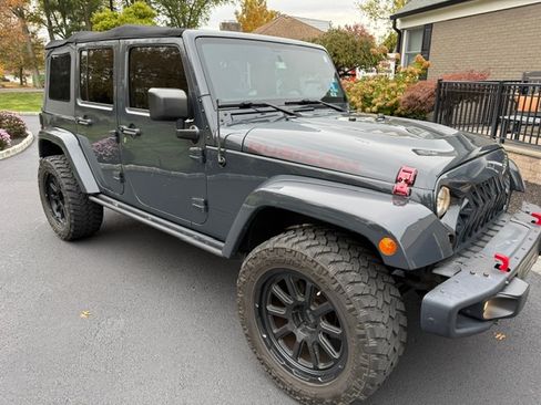 Used 2016 Jeep Wrangler Unlimited Rubicon image 5