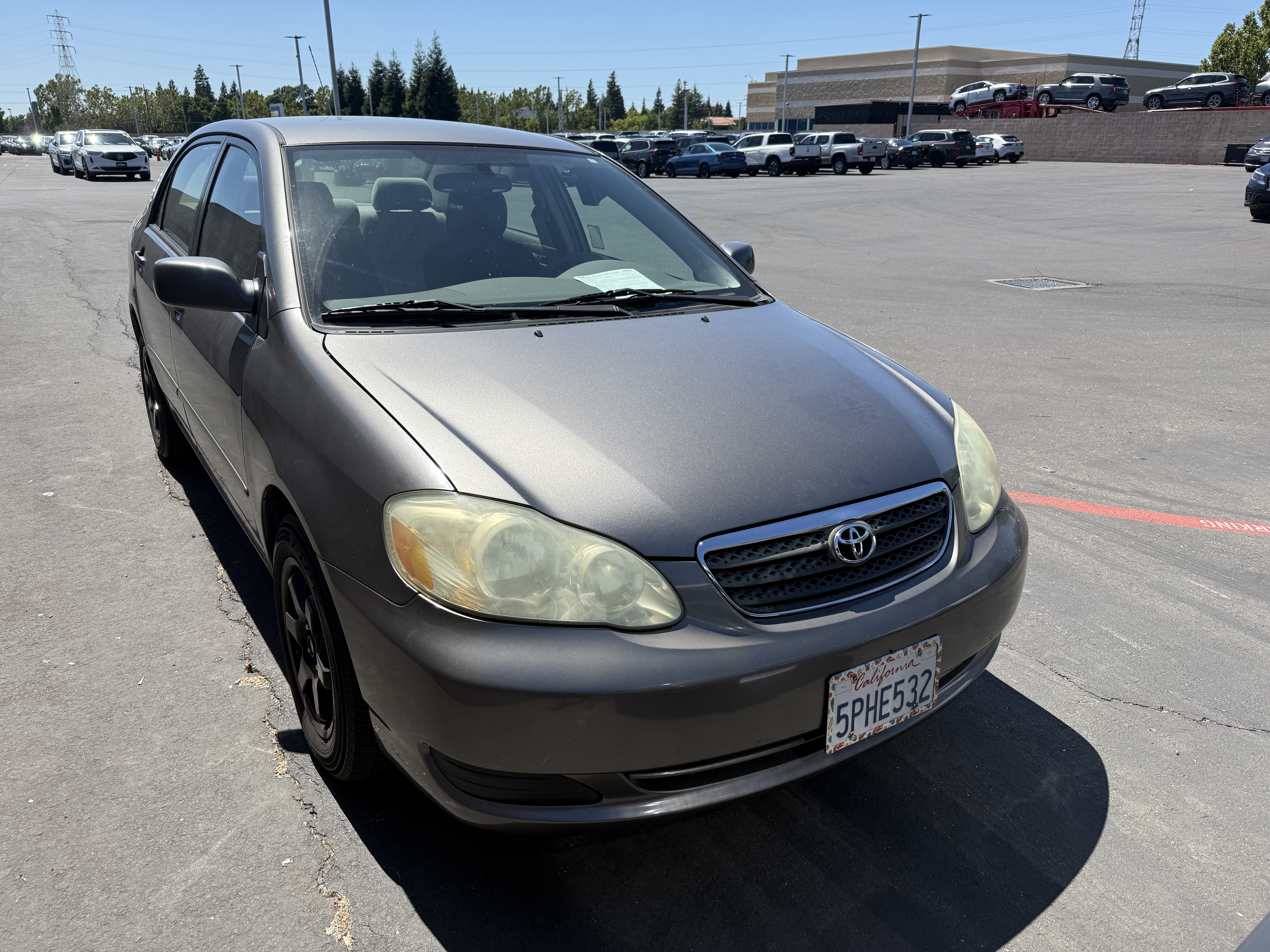 Used 2005 Toyota Corolla LE FWD image 1