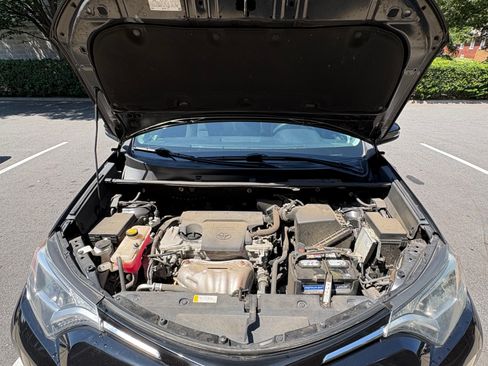 Used 2017 Toyota RAV4 XLE FWD image 18