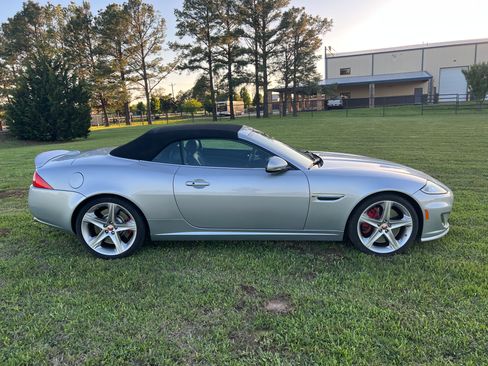 Used 2015 Jaguar XKR R RWD image 8