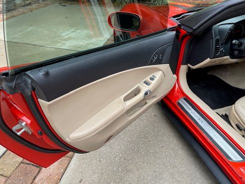 Used 2012 Chevrolet Corvette Grand Sport w/ 3LT Preferred Equipment Group image 9