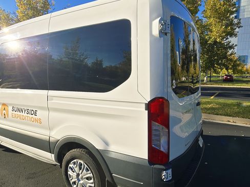 Used 2017 Ford Transit 150 XLT image 4