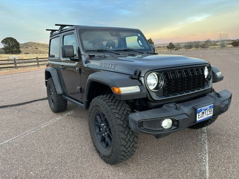 Used 2024 Jeep Wrangler Sport image 2