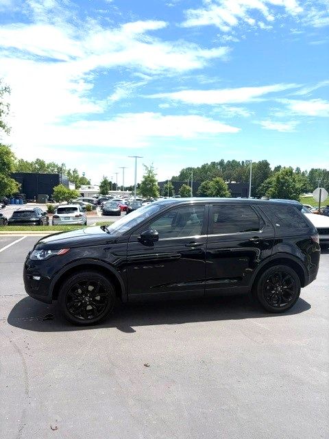 Used 2017 Land Rover Discovery Sport HSE AWD/4WD image 12