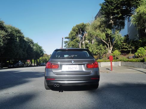 Used 2014 BMW 328i xDrive Wagon AWD/4WD image 8