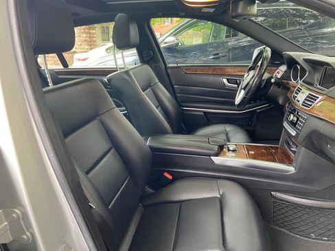 Used 2014 Mercedes-Benz E 350 4MATIC Sedan image 11