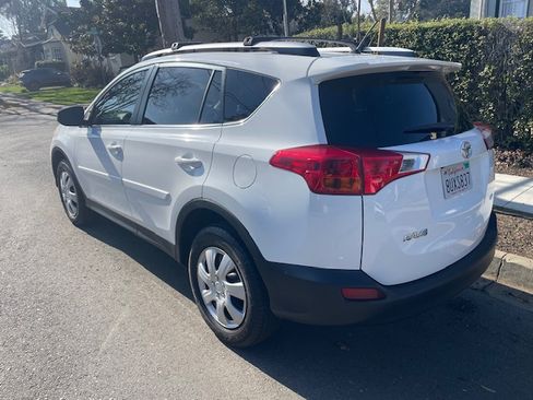 Used 2013 Toyota RAV4 LE image 5
