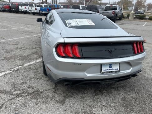 Used 2018 Ford Mustang Coupe w/ Black Accent Pkg RWD image 6