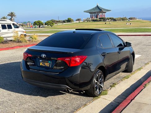 Used 2019 Toyota Corolla SE w/ SE Premium Package FWD image 22