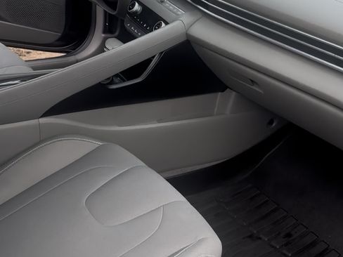 Used 2023 Hyundai Elantra SEL w/ Convenience Package image 11