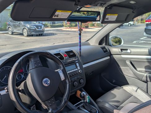 Used 2008 Volkswagen R32 image 11