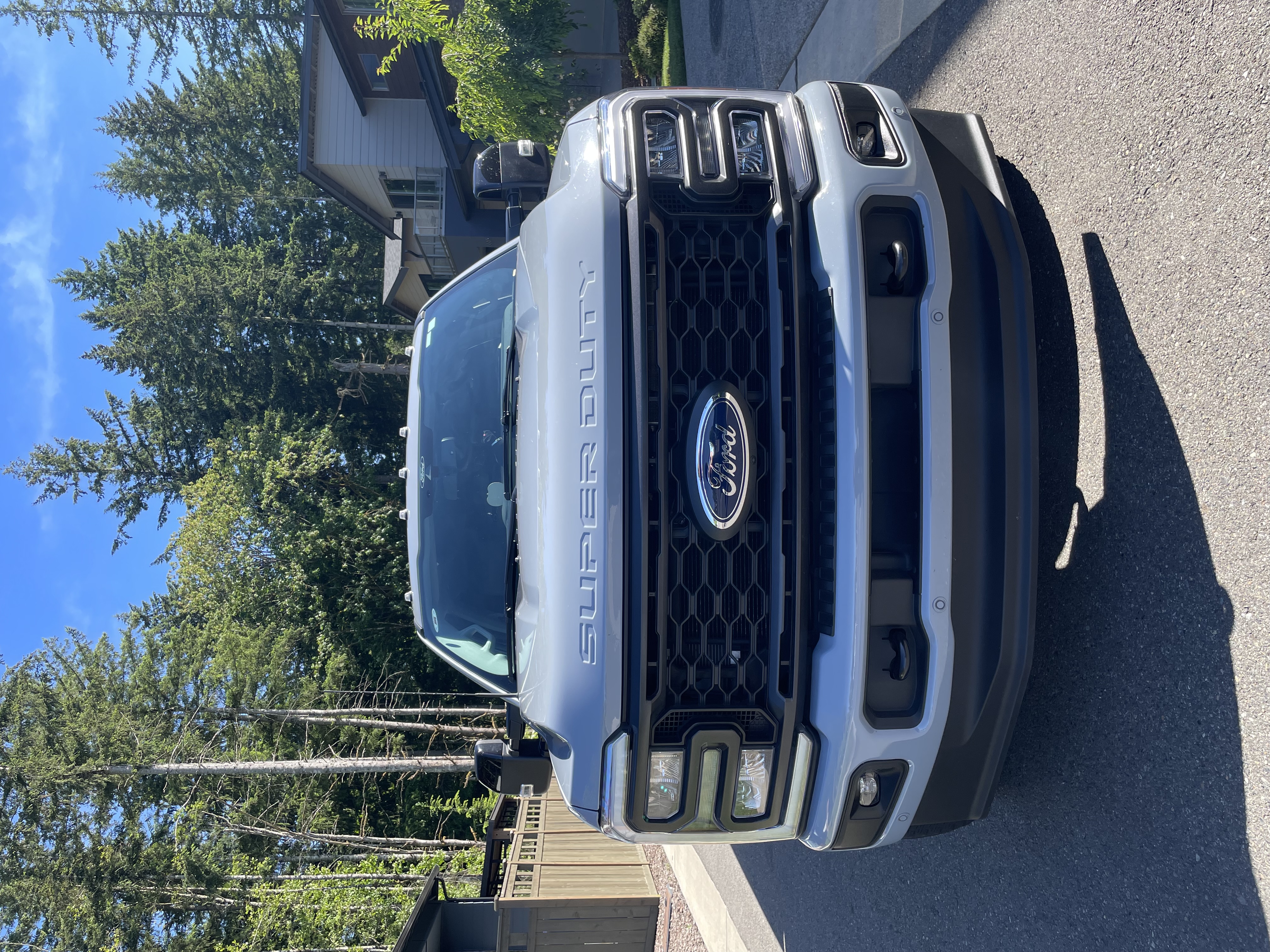 Used 2024 Ford F250 Lariat w/ Lariat Ultimate Package AWD/4WD image 4