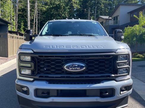 Used 2024 Ford F250 Lariat w/ Lariat Ultimate Package AWD/4WD image 4
