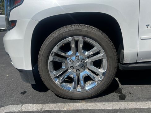 Used 2019 Chevrolet Tahoe Premier w/ Premier Plus Edition image 11