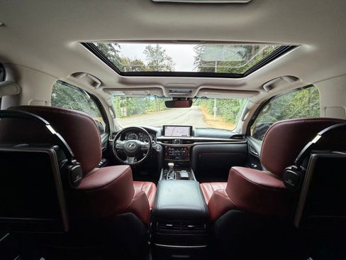 Used 2017 Lexus LX 570 4WD image 13