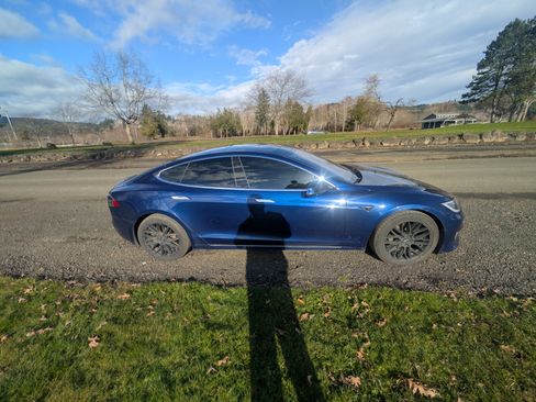 Used 2017 Tesla Model S 100D image 4