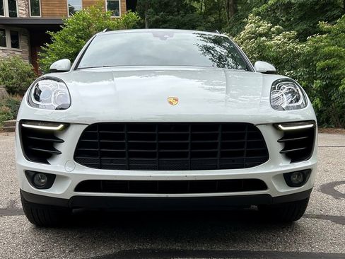 Used 2018 Porsche Macan Sport Edition AWD/4WD image 5