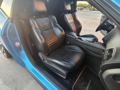 Used 2015 Dodge Challenger R/T Plus image 23